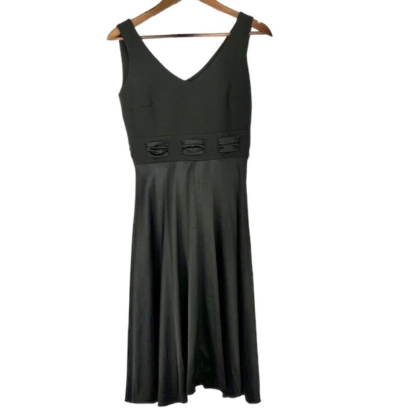 ANTONIO MELANI Dresses & Skirts - 𝅺nwt ANTONIO MELANI TANELLA BLACK SLEEVELESS SLIP‎ DRESS